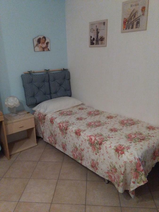 הוילה מסקלי Ai Tre Archi Di Tagliaborse מראה חיצוני תמונה